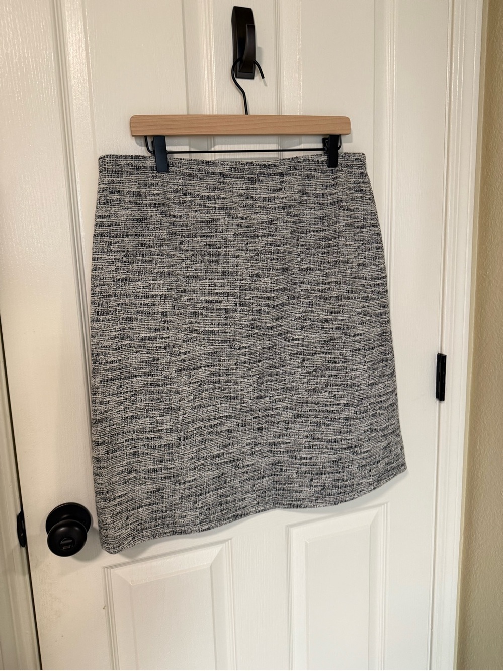 Le Lis Gray Textured Pencil Skirt, Elastic Waist